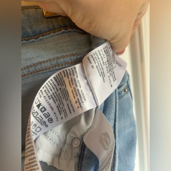 Levi's 711 Skinny Women's Jeans Size 28 in Light Medium Wash - Picture 7 of 8